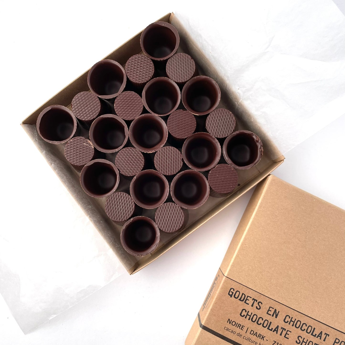 Chocolate shots cups made of dark chocolate 71% cacao - box of 25